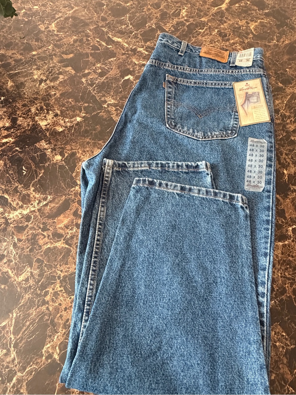 NWT  Made in USA Levi’s 540 Relaxed Fit Jeans Men’s W48 L30 NWT 100% Cotton - Picture 2 of 9